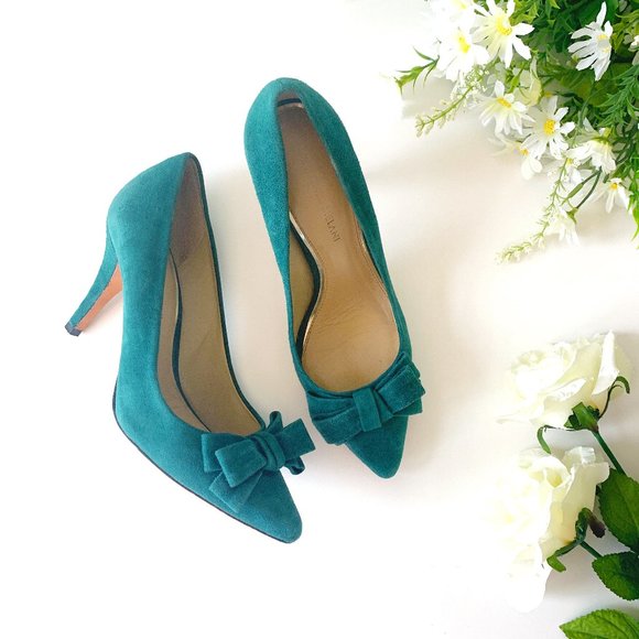 ANTONIO MELANI Shoes - Antonio Melani Caressy Green Suede Bow Pumps